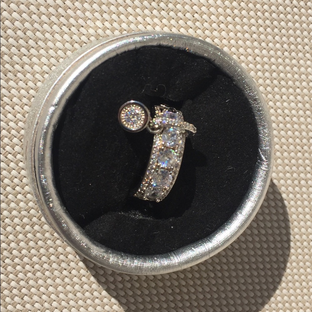 Silver ring size 8.75 - Picture 2 of 8